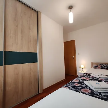 Apartment Kovacicek 3 *